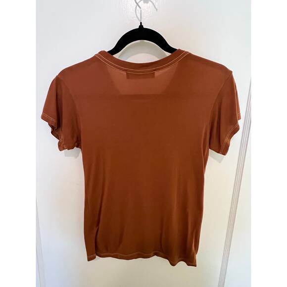 Reformation short-sleeve t-shirt in rust color Size XXS✨ - Picture 4 of 7